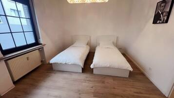 2 bedrooms, WiFi, bed sheets