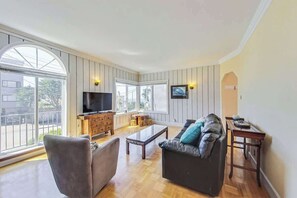 TV connectée, cheminée