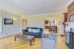 TV connectée, cheminée