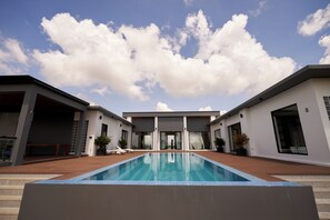 Villa 4Bedroom Private Pool | Piscina privada