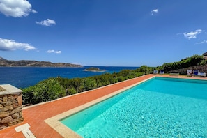 Pool - Apartment Mare Nostrum - Stunning View to Capo Coda Cavallo (Capo Coda Cavallo)