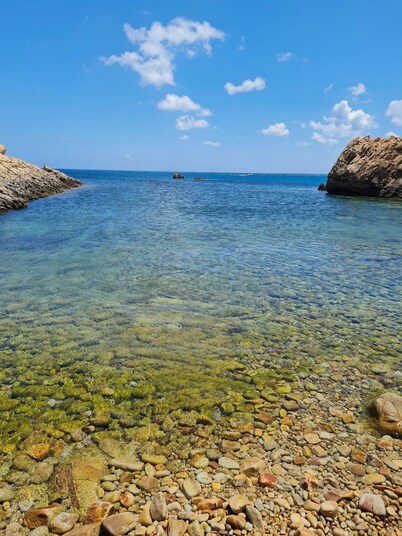 Villa El Haouaria : Private swimming pool, between Sky and Sea