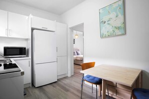 Interior - Sammy's Seaside Hideaway in Henley Beach (Henley Beach South)