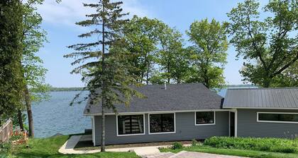 Chain of Lakes Alexandria - Lake Carlos - swim from dock. 5 bedrooms.