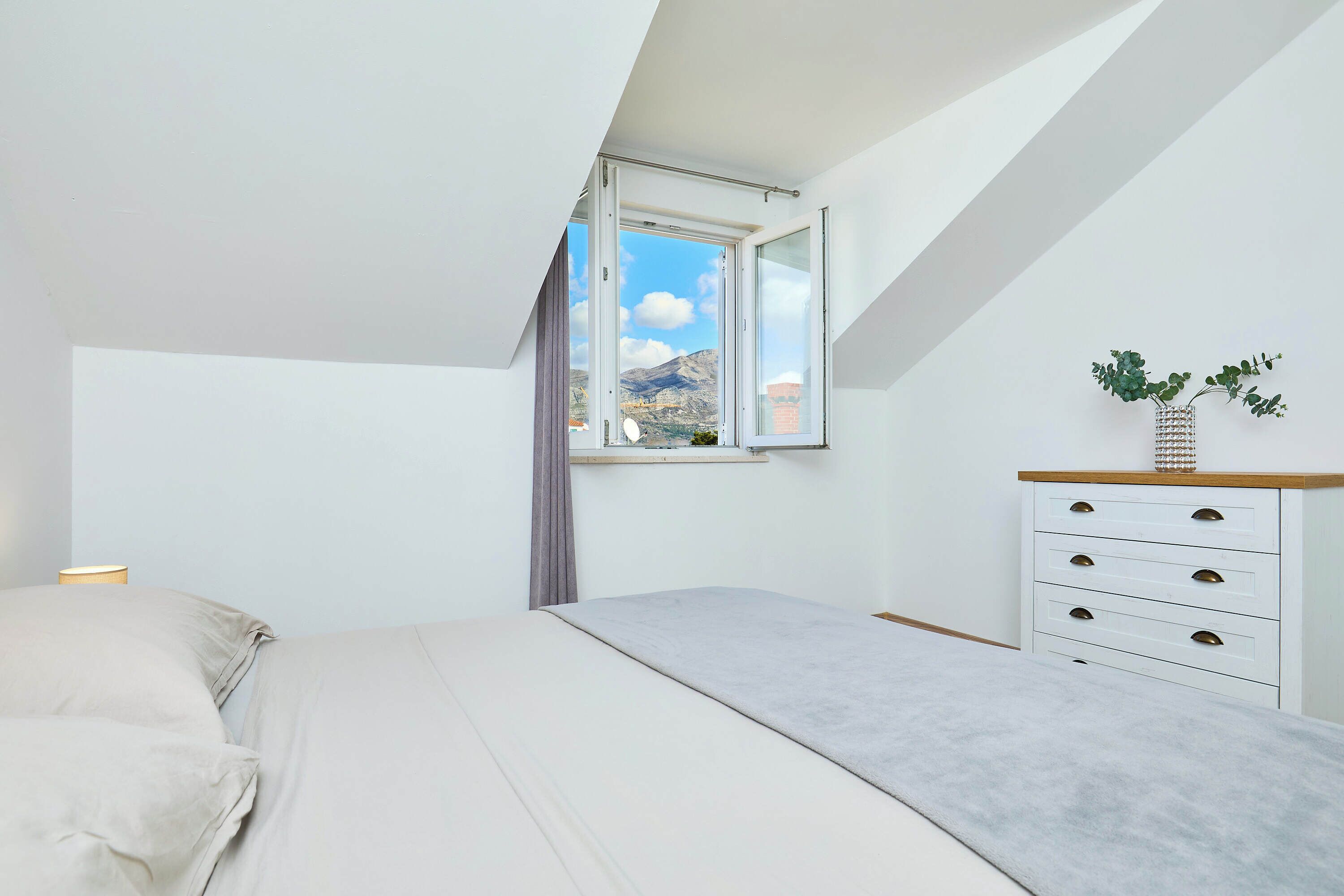 Standard Apartment | Desk, free WiFi