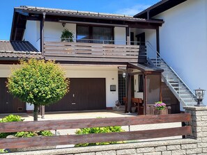 Exterior - Neu Renovierte Ferienwohnung, 50qm, mit Vollausgestatteter Küche (Eggstätt)