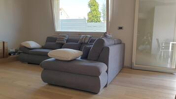 TV connectée, table de tennis de table