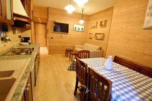 Fridge, oven, stovetop, dishwasher - Nambino On The Slopes (Madonna di Campiglio)
