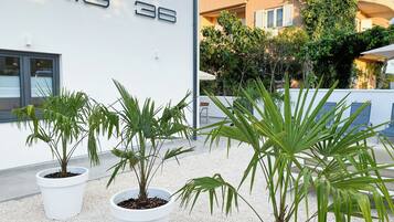 Luxe appartement, uitzicht op zee | Terras