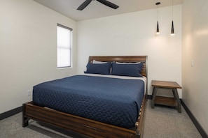 3 bedrooms, iron/ironing board, WiFi, bed sheets - Vizcaya #7 - Moab's Newest Luxury Rental (Moab)