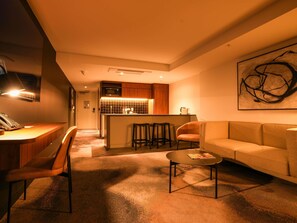 Ropa de cama de alta calidad y artículos del minibar gratis 