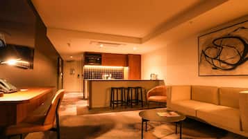 Superior Apartment, 1 Bedroom | Premium bedding, free minibar items, in-room safe