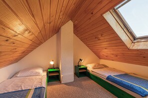 Family Apartment, 2 Bedrooms (Eco farm Mikl Pine Tree Apartment) | 2 bedrooms, bed sheets - Eco Farm Mikl Pine Tree Apartment (Prevalje)