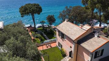 Family Villa, Multiple Bedrooms, 2 Bathrooms, Sea Facing (Wonderful Villa In Mulinetti) | Exterior