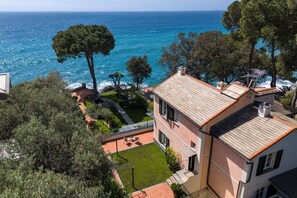 Familienvilla, Mehrere Schlafzimmer, 2 Bäder, Meerseite (Wonderful Villa In Mulinetti) | Aussenbereich