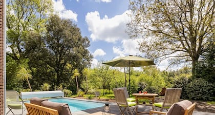Escapada de Relax en Gîte con Piscina Privada en el Corazón de Brière