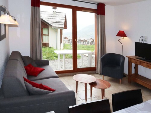 Ski-in/Ski-out Chalet, Pool & Sauna, Sleeps 6
