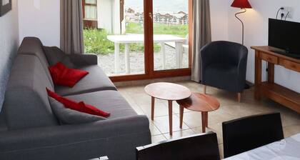 Ski-in/Ski-out Chalet, Pool & Sauna, Sleeps 6