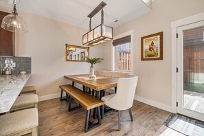 Dining - New! Blue Water Breeze - Near Payette Lake, Golf course, and downtown McCall (McCall)