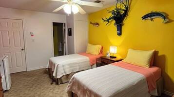 Economy Twin Room, 1 Double Bed | Free WiFi