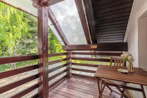 Familie appartement, meerdere slaapkamers (Eco farm Mikl Spruce Tree Apartment) | Terras