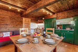 Family Chalet, Multiple Bedrooms (Chalet Jurij & Lena embraced by) | Dining - Suite Alder embraced by nature (Prevalje)