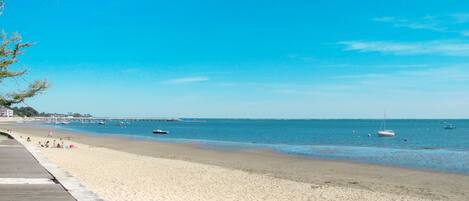 Vlak bij het strand