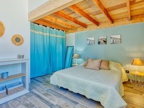 3 Schlafzimmer, Schreibtisch, Bügeleisen/Bügelbrett, WLAN