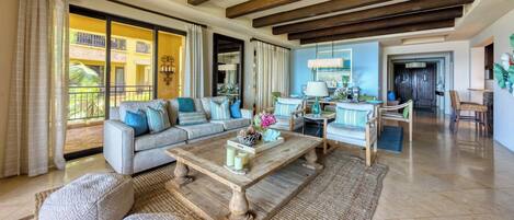 Smart-tv, dvd-spelare och kontor