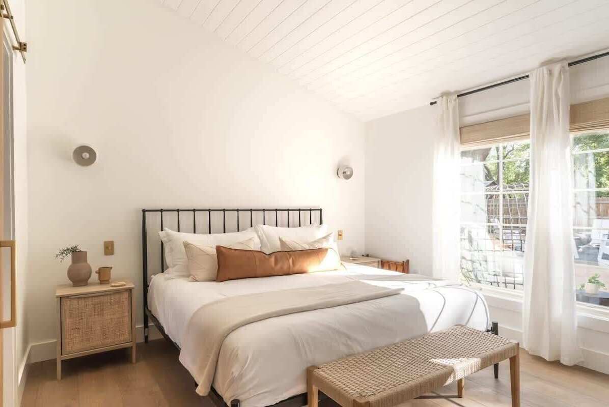 1 habitación, tabla de planchar con plancha, wifi y ropa de cama 