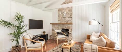 TV, fireplace, offices