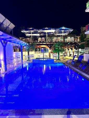 Exterior. Hotel Brian