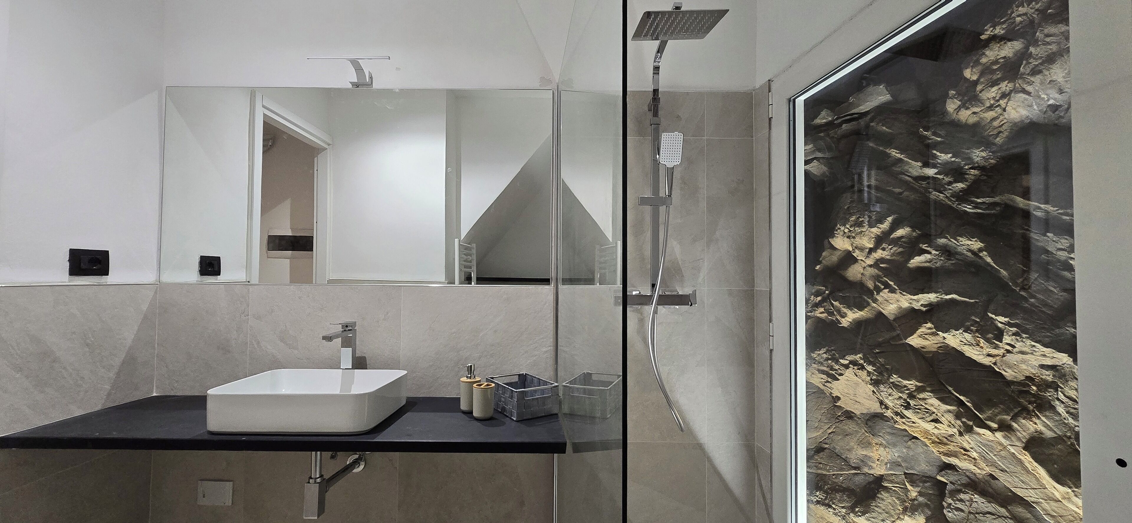 White Cave | Bathroom