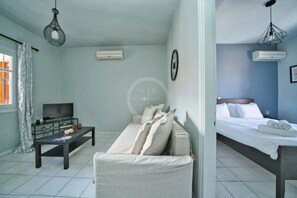 1 bedroom, iron/ironing board, free WiFi, bed sheets - Ira Apartment in Ermioni (Ermioni)