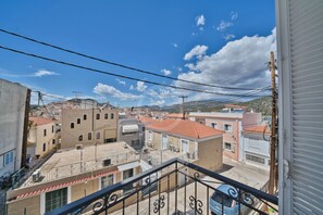 Property grounds - Ira Apartment in Ermioni (Ermioni)