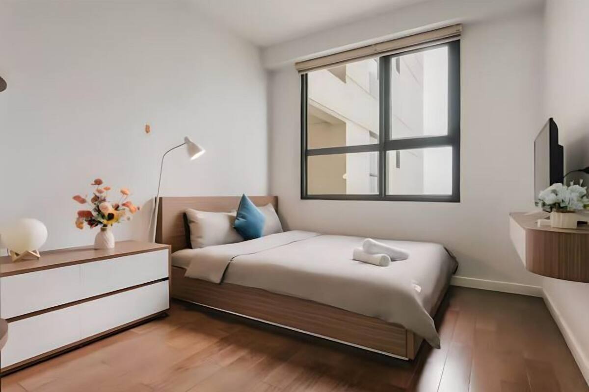 1 dormitorio, cortinas opacas, sistema de insonorización