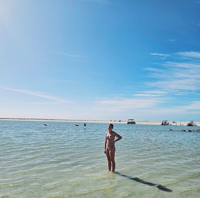 Marco Island Oasis: Pool, Beach, Fishing, & Fun Await! Pet Friendly Family Home