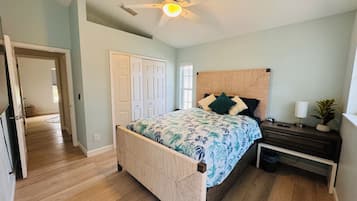 3 bedrooms, iron/ironing board, travel crib, free WiFi