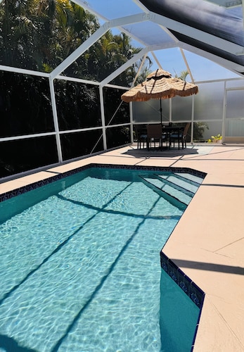 Marco Island Oasis: Pool, Beach, Fishing, & Fun Await! Pet Friendly Family Home