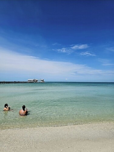 Marco Island Oasis: Pool, Beach, Fishing, & Fun Await! Pet Friendly Family Home