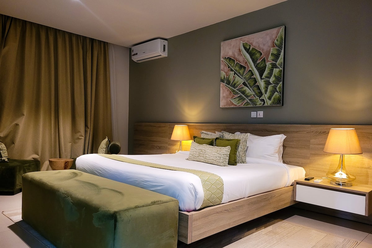 1 bedroom, Egyptian cotton sheets, premium bedding
