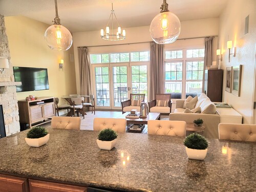 Premier View and Patio Overlooking Elkhart Lake! Two minute walk to bars/dining!