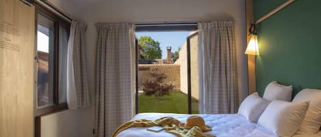 Classic Room, Garden View