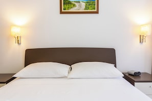 2 Schlafzimmer, Bügeleisen/Bügelbrett, WLAN, Bettwäsche