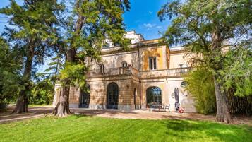 Vila família, 6 quartos, sacada (Villa Vallone Luxury With Pool) | Fachada