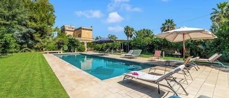 Villa Familiale, plusieurs chambres, balcon (Villa Vallone Luxury With Pool) | Piscine