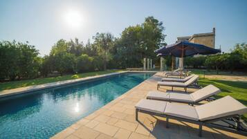 Seasonal outdoor pool