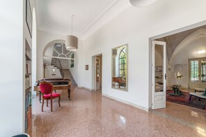 Family Villa, Multiple Bedrooms, Balcony (Villa Vallone Luxury With Pool) | Interior