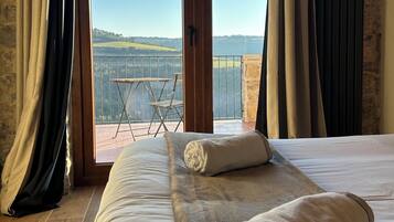 5 slaapkamers, een strijkplank/strijkijzer, wifi, beddengoed