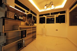 Interior - Luxurious and private villa,4km to Entebbe international airport and 2km to town (Entebbe)